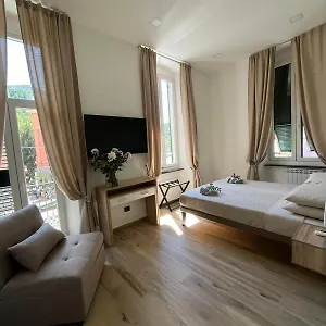 https://ulivo-house.hotelitalianriviera.com